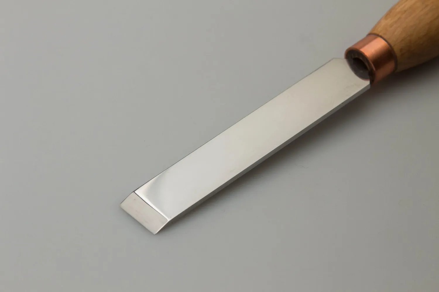 BeaverCraft stemmejern 24 mm fladt snittejern kulstofstål
