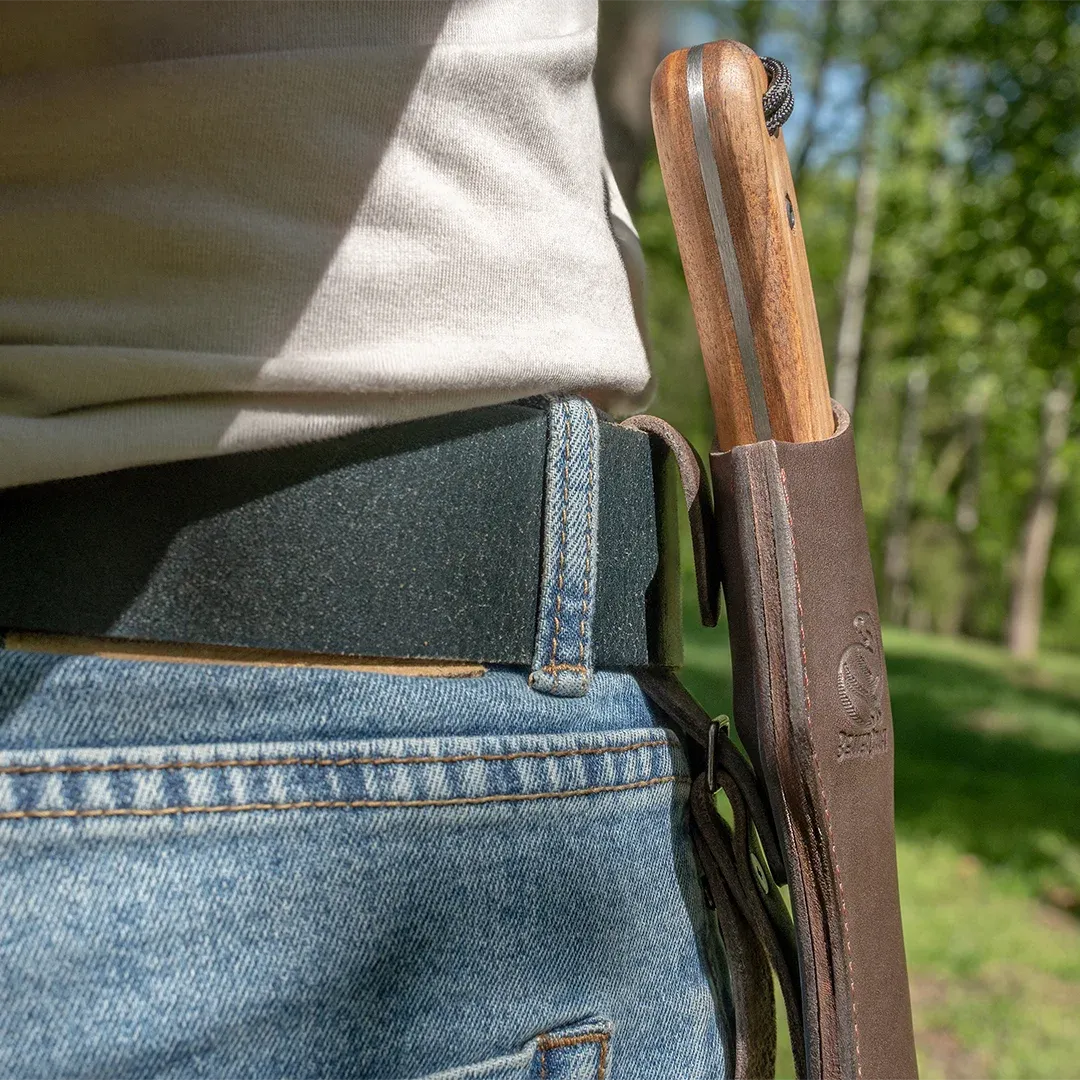 BeaverCraft Glacier bushcraftkniv carbonstål læderskede