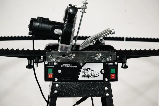 SabreTooth båndsavklinge sliber automatisk 12V