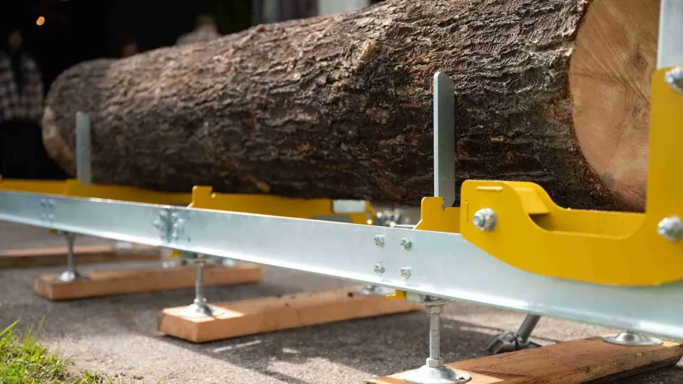 Frontier Sawmills OS18 skinneforlænger med dog rest