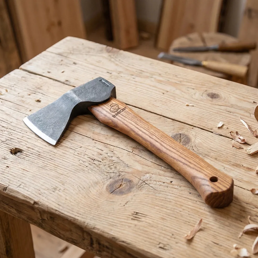 BeaverCraft AX1 snitteøkse bushcraftøkse med skede