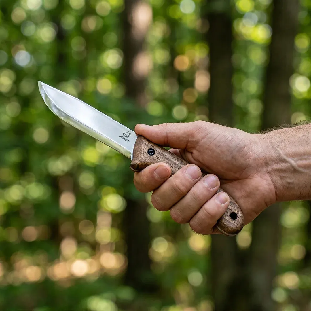 BeaverCraft Glacier bushcraftkniv carbonstål læderskede