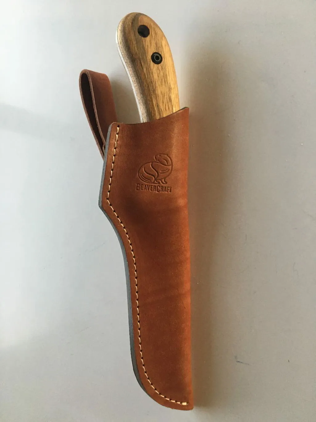 BeaverCraft Glacier bushcraftkniv carbonstål læderskede